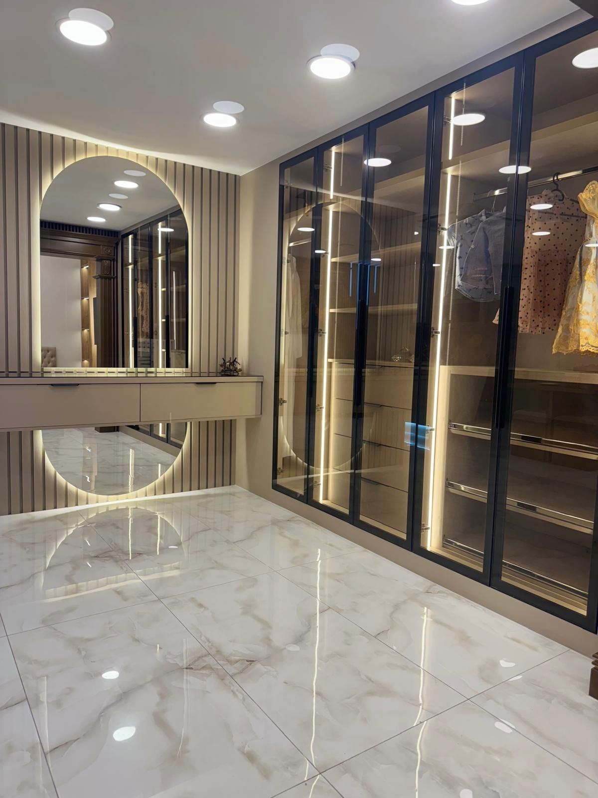 خزانة ملابس موديل كلاسيكي فاخر