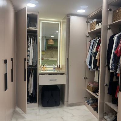 خزانة ملابس فاخرة