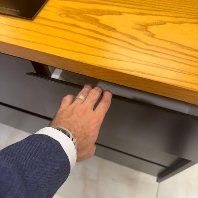 modern black & oak kitchen