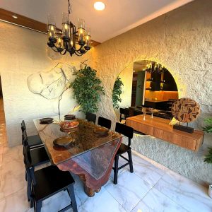 طاولة طعام خشب طبيعي 100 %