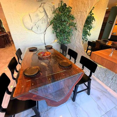 طاولة طعام خشب طبيعي 100 %