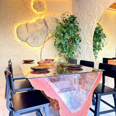 طاولة طعام خشب طبيعي 100 %