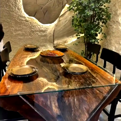 طاولة طعام خشب طبيعي 100 %