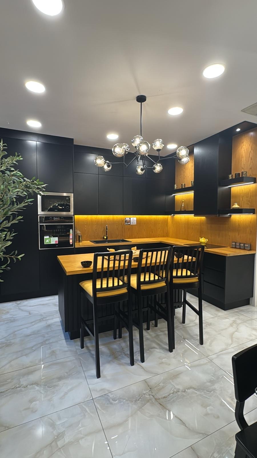 modern black & oak kitchen