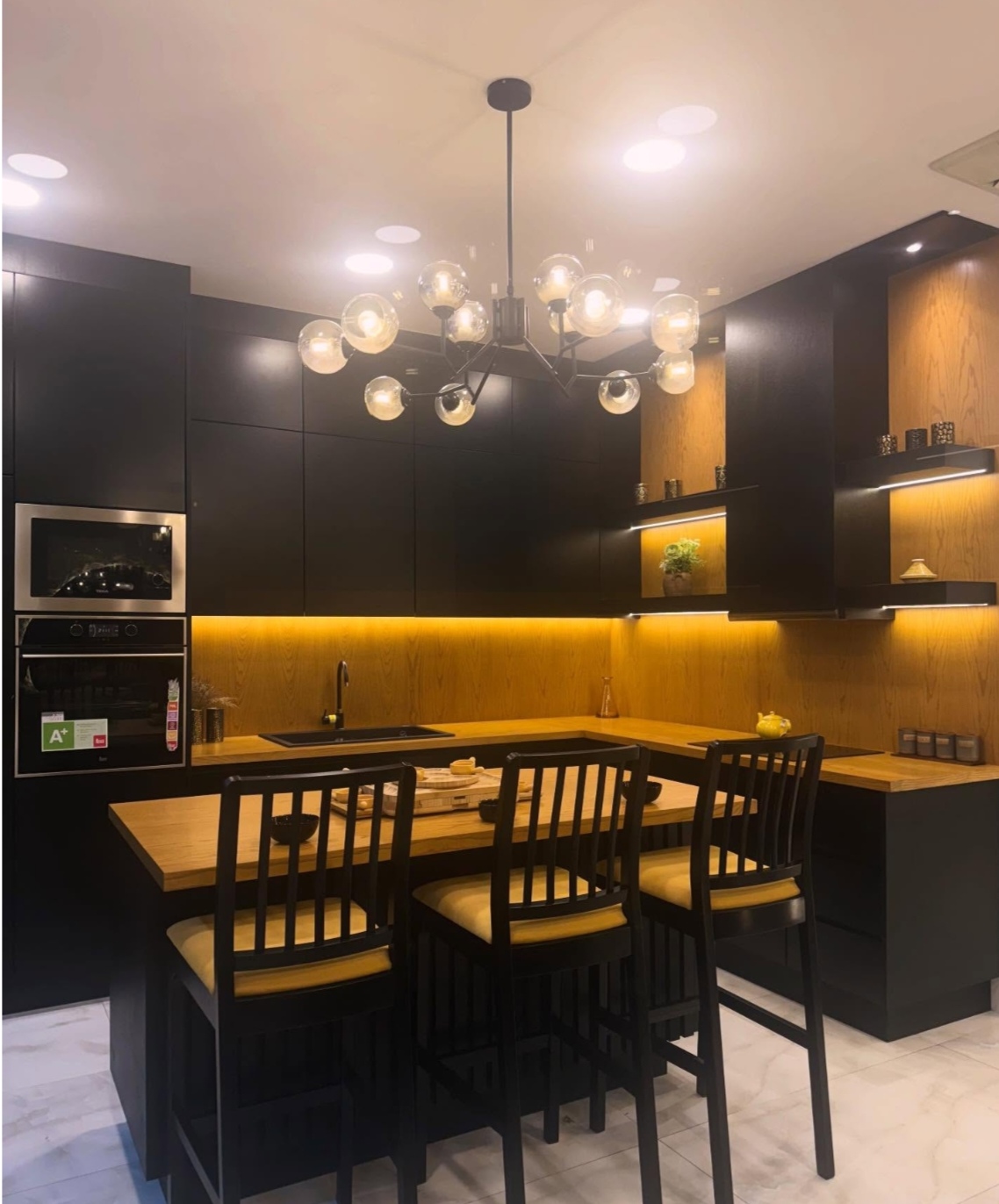 modern black & oak kitchen